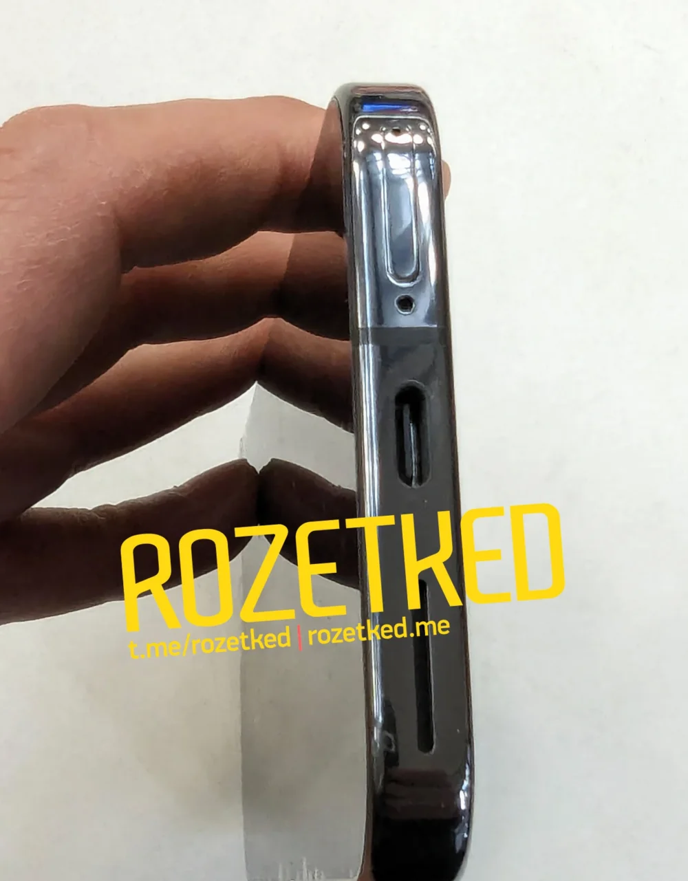 谷歌 Pixel 9 Pro 实机照片似乎现身了，并跟 iPhone 14 Pro Max 比较 - 安软网