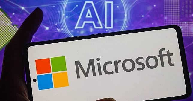 Microsoft 推 Phi-3 Mini 微型 AI 模型 可于智能手机上运作