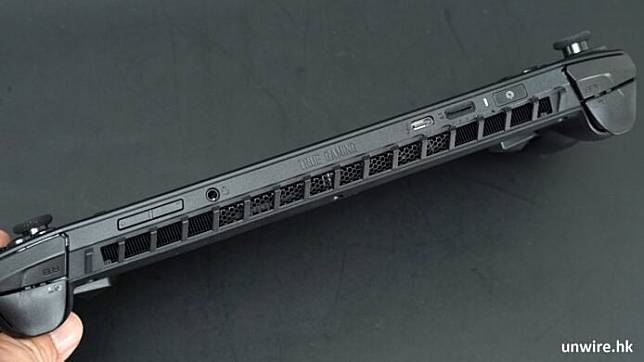 MSI Claw 外形 手感 效能 打机体验 散热 屏幕 5 大优点 + 缺点开箱评测