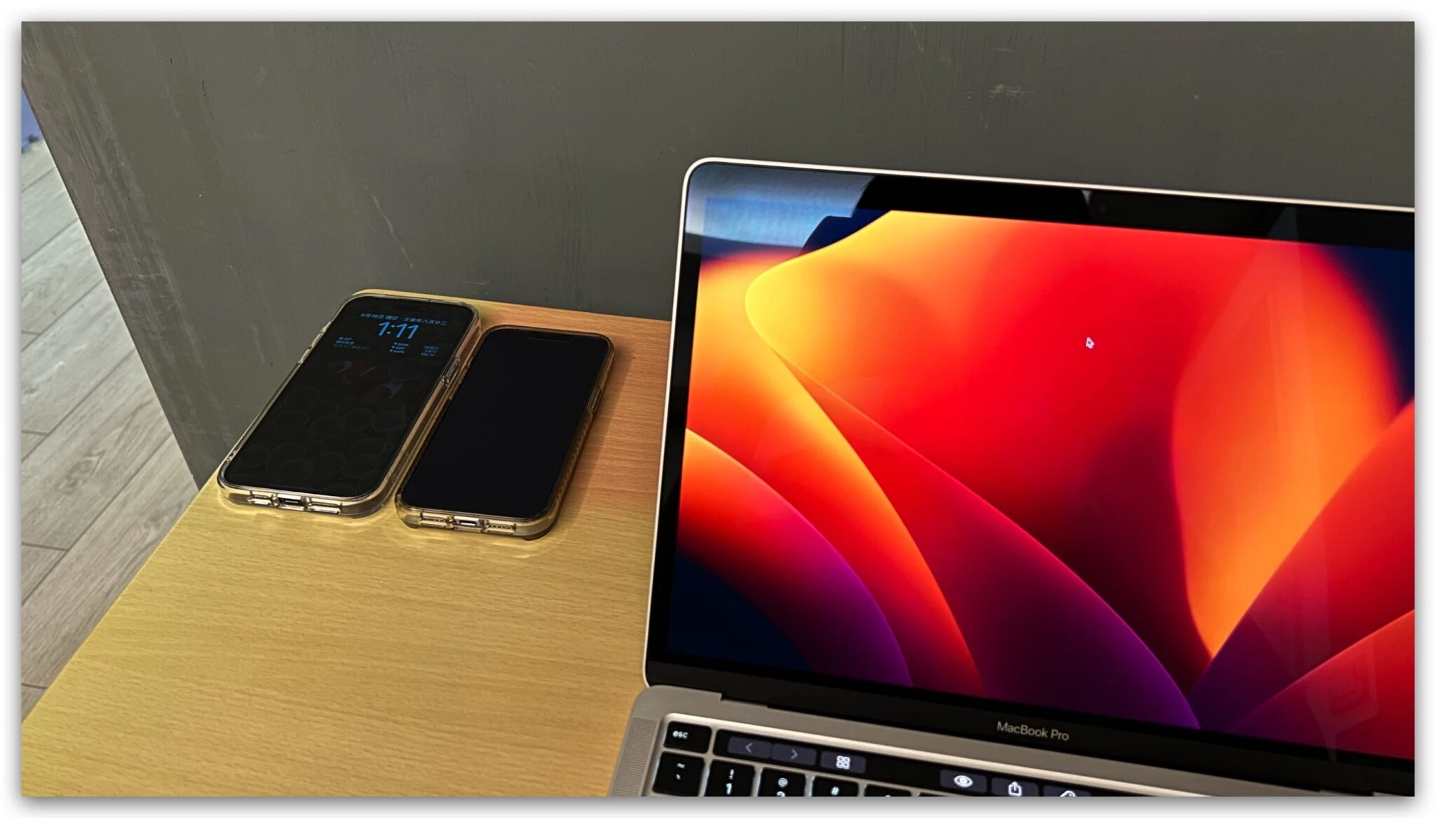 AOD 永远显示 M4 iPad Pro OLED 自适应更新率