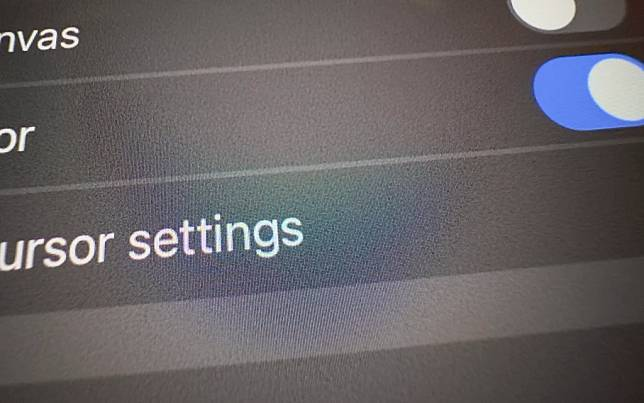 M4 iPad Pro 用户投诉 OLED 屏幕出现不寻常噪点