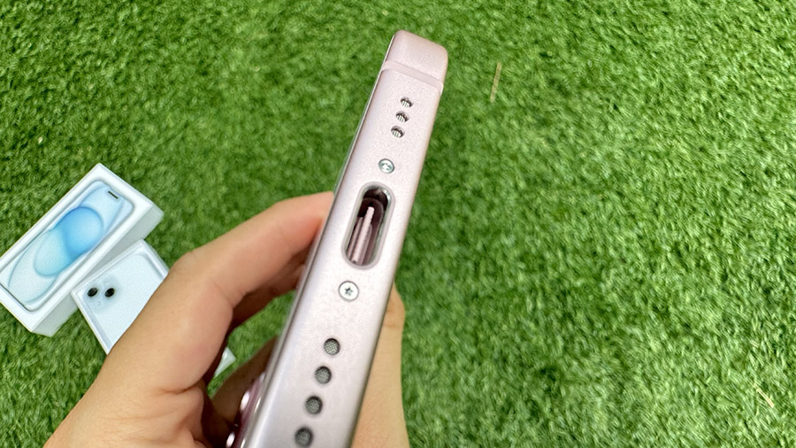 iPhone 15 开箱评测：兼顾娱乐性与实用性的一款 iPhone