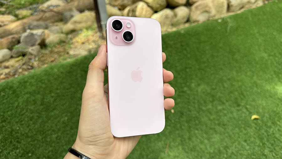 iPhone 15 开箱评测：兼顾娱乐性与实用性的一款 iPhone
