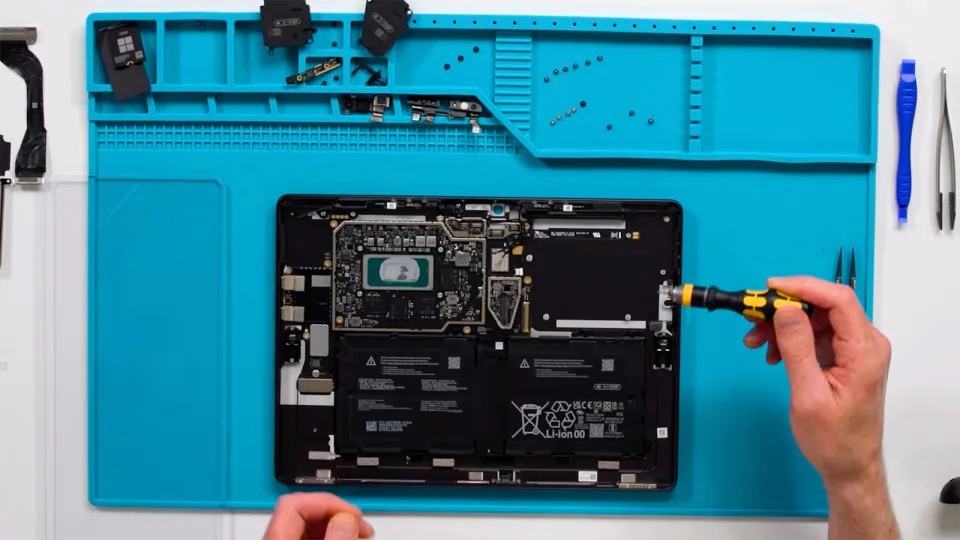 Microsoft Surface Pro 10有问题怕难维修？官方发布42分钟视频详细解说教你怎样修！