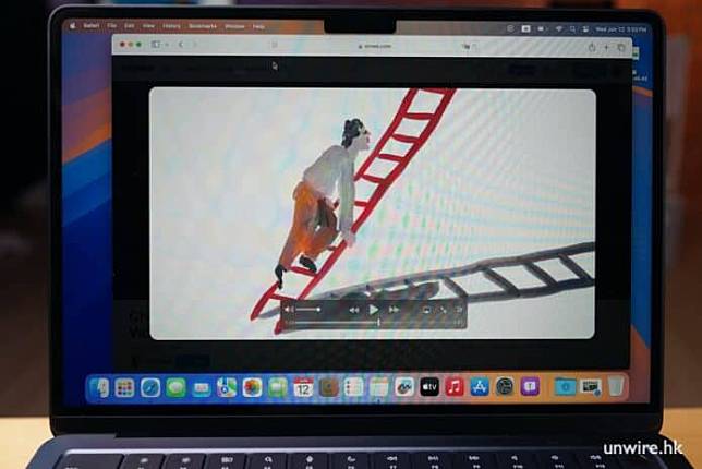 macOS Sequoia 六大新功能实试 最新桌面布置术 + 语音转录 + 用新卷宗安装秘技