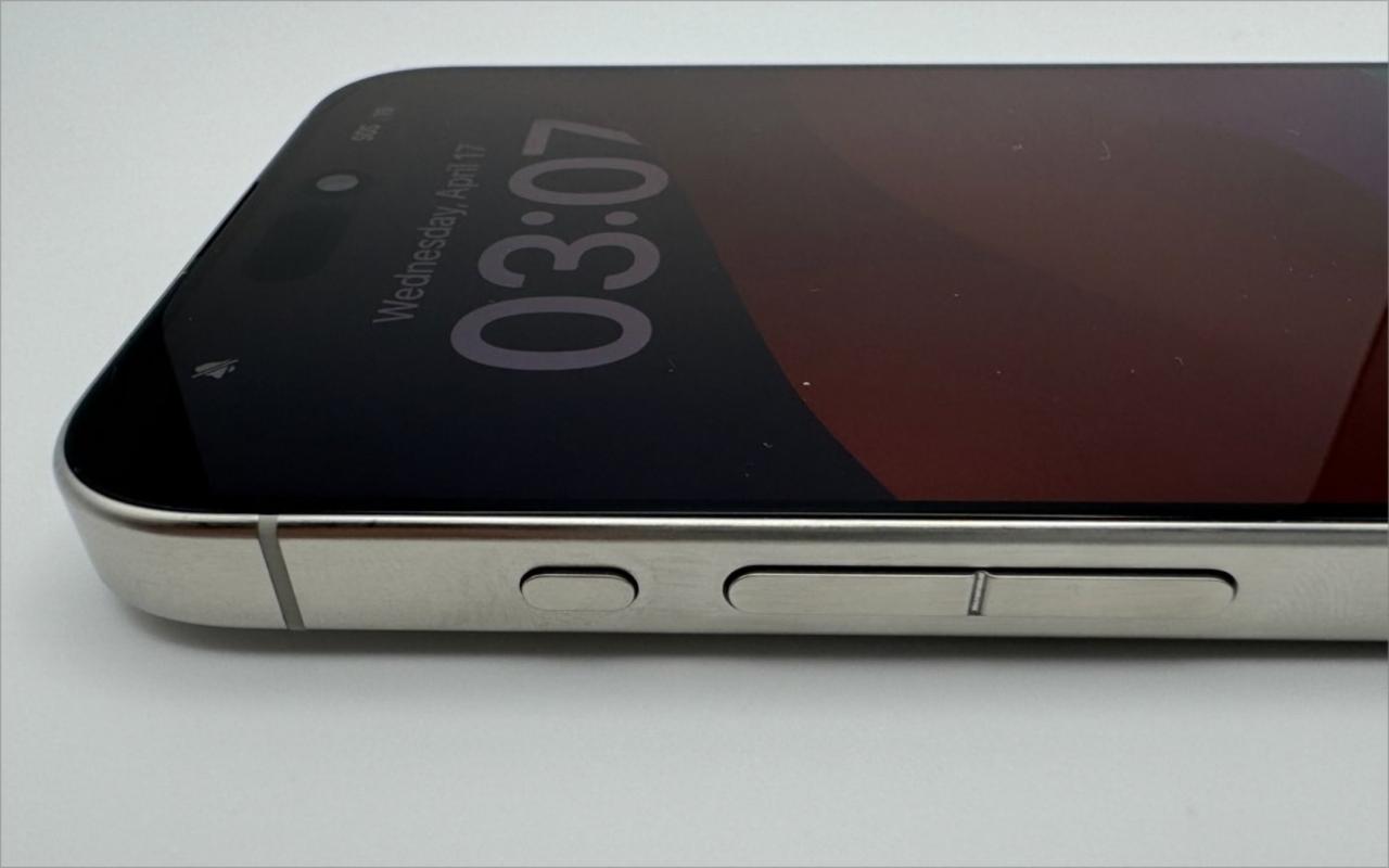 iPhone 15 Pro 原型机曝光！本来要用这组一体式音量键 第2张