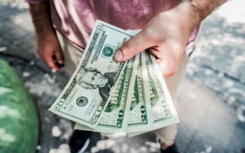 微信赚钱一天100收入（学生零投资每天100）