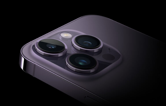 iPhone 15传言将用上Sony新款感光元件，减少过曝并强化低光拍摄 第1张