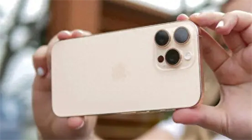 分析师：预计苹果今年四季度出货7600万台iPhone 第1张