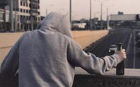 赚钱好难生活好累，学会了晚班兼职三小时100元就不怕了