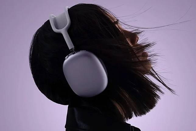 苹果正在开发轻量版 AirPods Max 及对 AirPods 进行改版